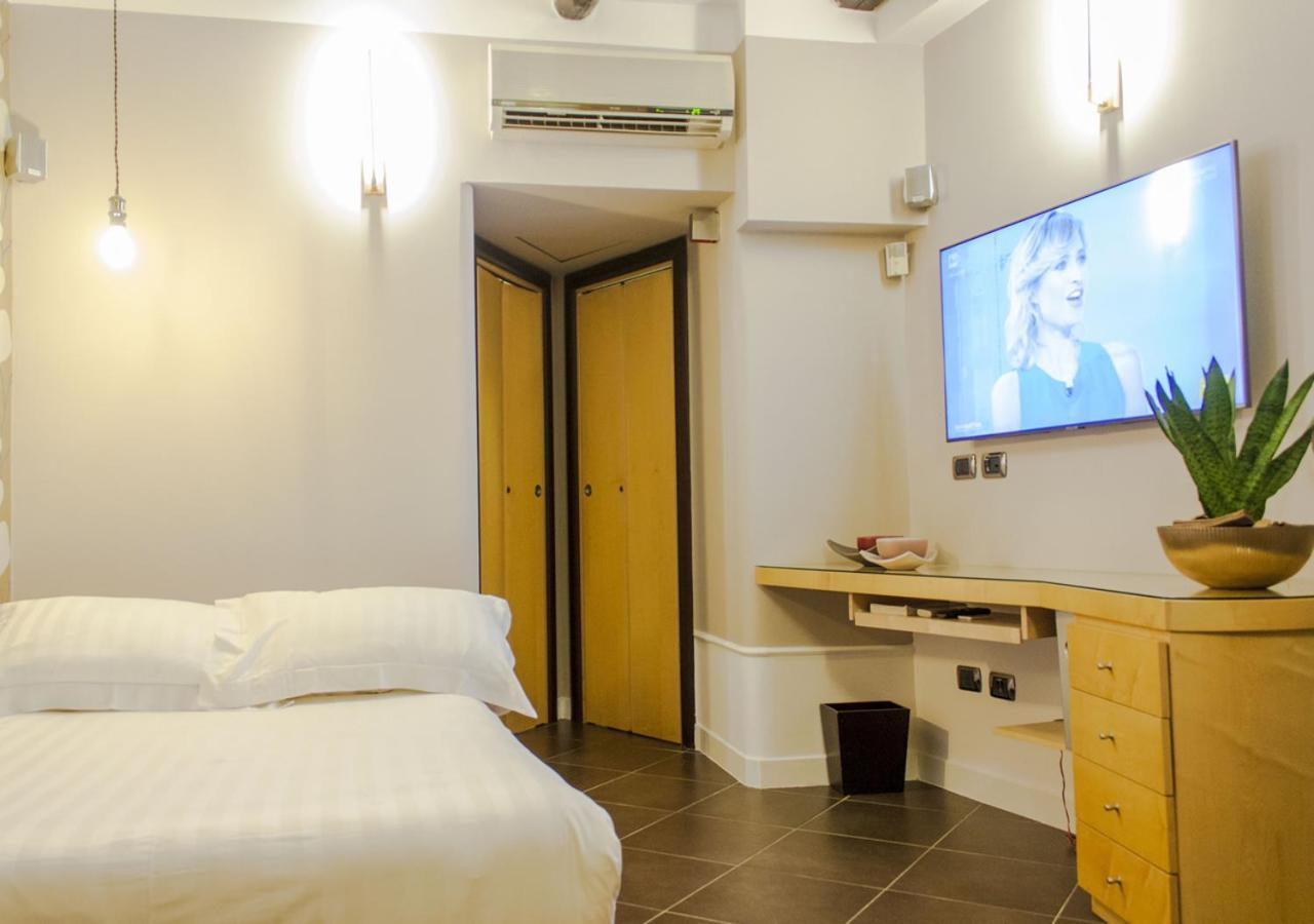 Relais Santa Chiara Daire Napoli Dış mekan fotoğraf