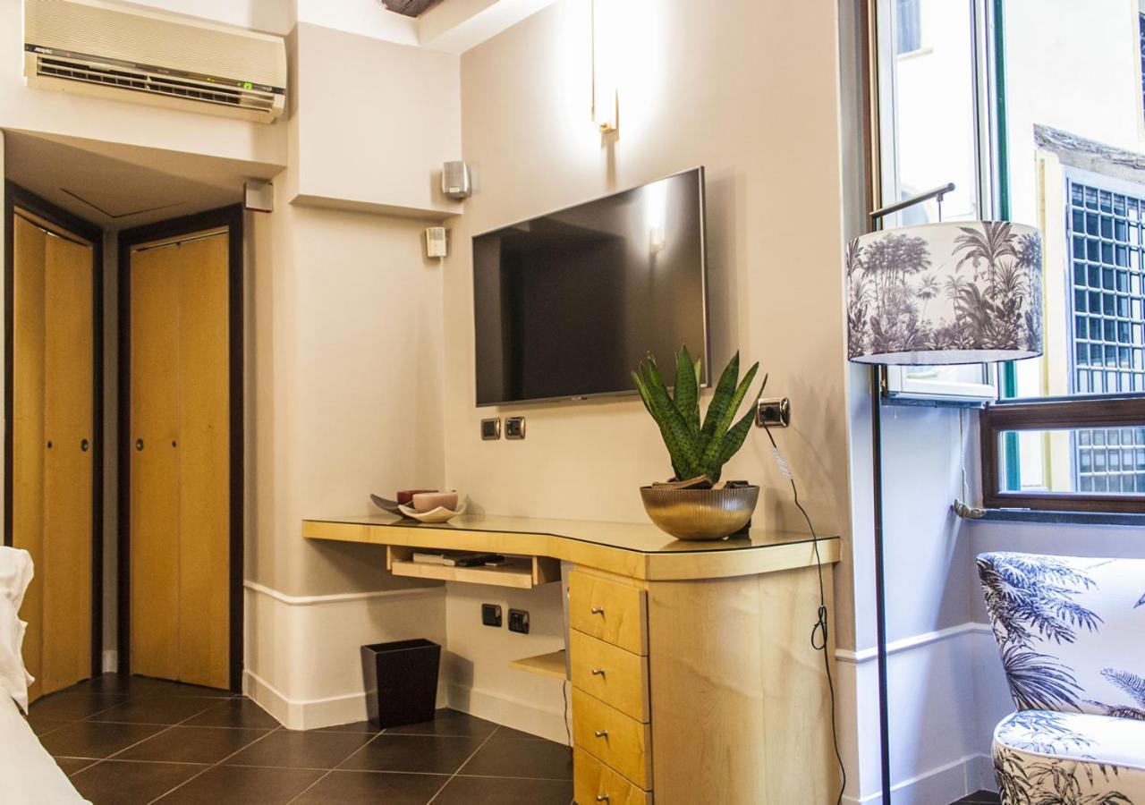 Relais Santa Chiara Daire Napoli Dış mekan fotoğraf